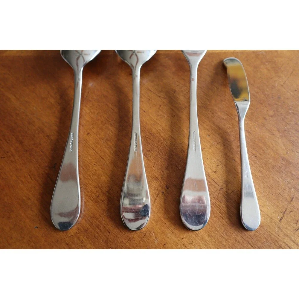 Lot Of 4 Oneida ICARUS Stainless Glossy Serving Utensil Spoons Made in Vietnam